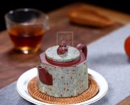《絞泥八方來(lái)財(cái)》