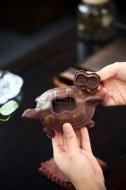 《薄胚福壽無(wú)疆》