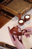 《梨形壺》紫砂壺宜興工藝美術(shù)師純手工大紅袍梨形泡茶壺