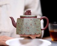 《絞泥八方來(lái)財(cái)》