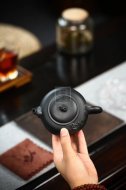 《云臺(tái)聽(tīng)松》