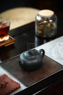 《云臺(tái)聽(tīng)松》