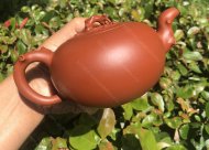 樹樁葡萄壺；朱泥380CC