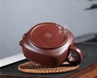 《四方牛蓋》