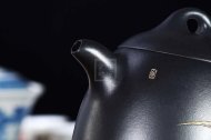 《秦權(quán)》宜興紫砂壺全手工工藝美術(shù)師茶具純泡茶壺稀有烏金泥秦權(quán)
