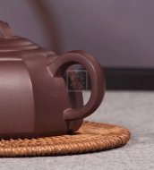 《井泉》宜興高級工藝美術(shù)師手工半月紫砂壺茶壺茶具紫泥