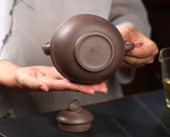 金蟾獻(xiàn)瑞