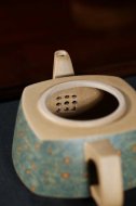 《絞泥靈龍》宜興紫砂壺工藝美術師手工茶壺本山綠泥