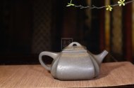 《四方抽角石瓢》經(jīng)典紫砂壺抽角宜興全手工高級(jí)工藝美術(shù)師泡茶壺茶具蟹殼青段泥