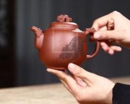 《靈龍納?！? title=