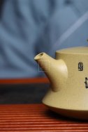 《柱礎》紫砂壺工藝美術師全手工純制壺稀有本山綠泥