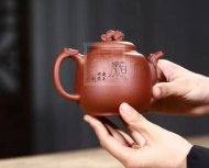 《靈龍納?！? title=