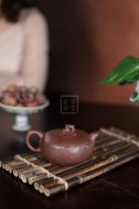 《暗香》宜興紫砂壺創(chuàng)新壺高級(jí)工藝美術(shù)師手工紫泥泡茶壺具